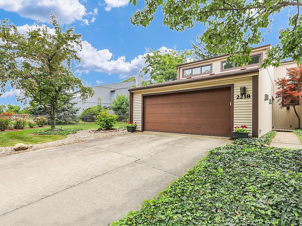1st image of 2218 Briar Hill Dr #2218