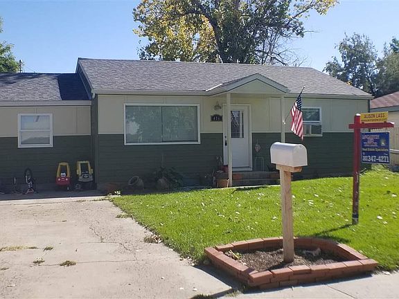 2nd image of 416 West Ln