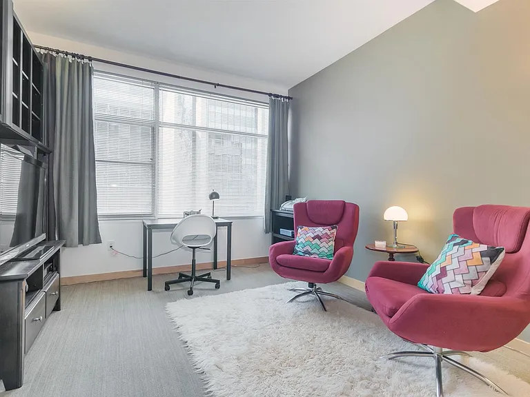 309 W Washington Ave #401 — Photo 35