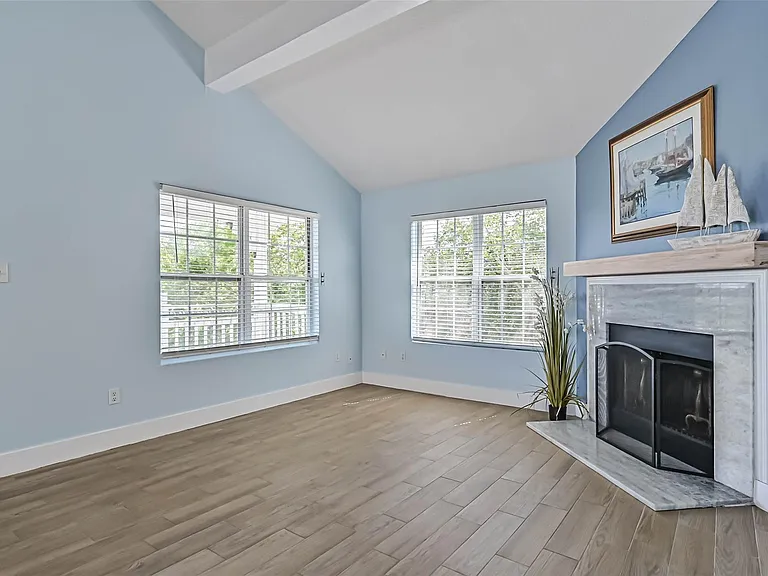 1578 Railroad Ave — Photo 5