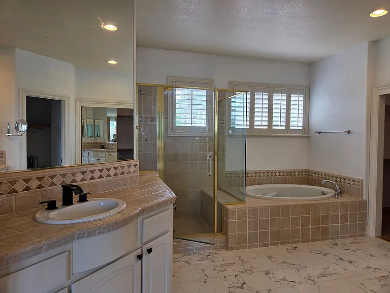 3265 Appian Way — Photo 24
