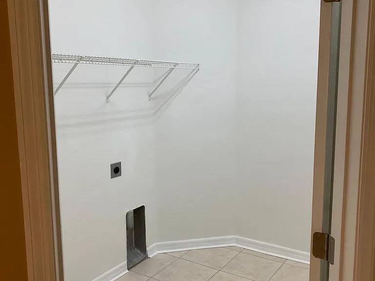 1028 Longville Cir — Photo 17