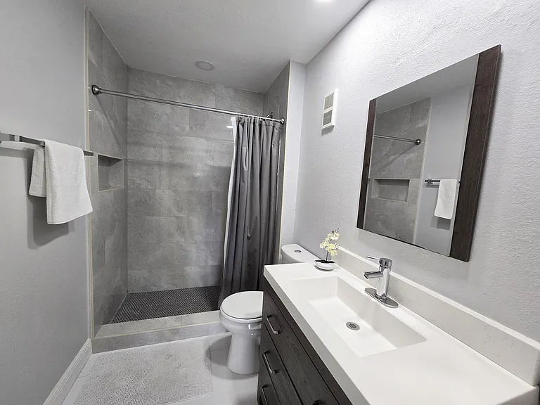 7230 Westpointe Blvd — Photo 11