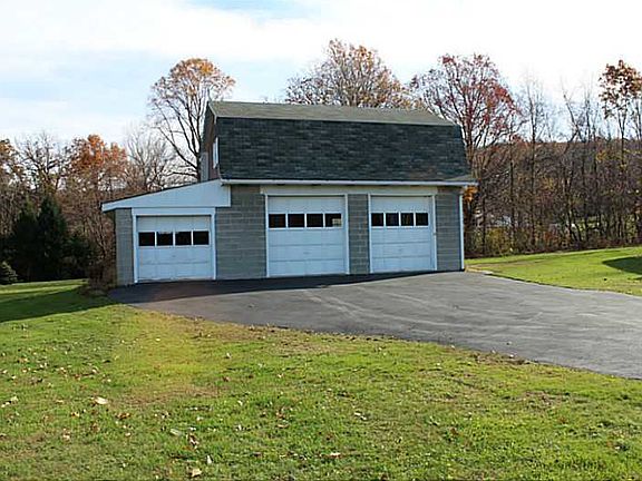 4th image of 518 Calvin Ln