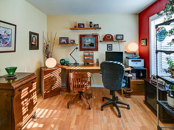 4th image of 277 S Franklin St #8