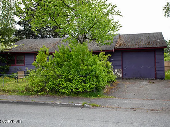 2718 E 17th Ave, Anchorage, AK 99508