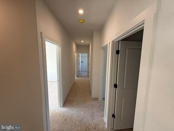 3rd image of 1602 Dolly Dr