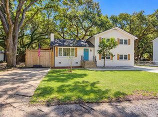 2447 Marina Rd, Wadmalaw Island, SC 29487
