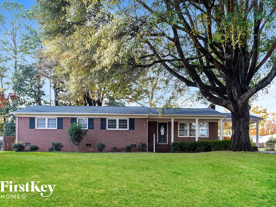 517 Downey Pl