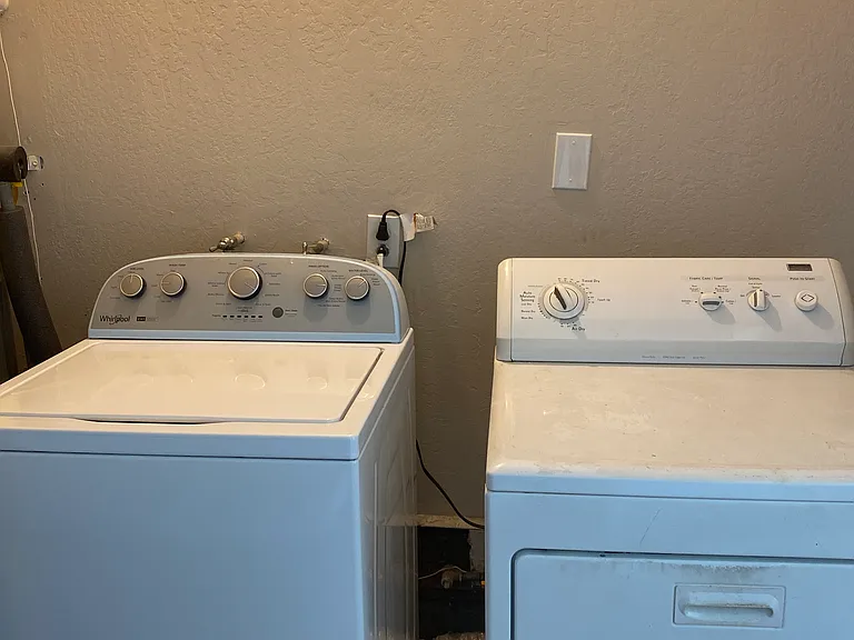 1721 Lollie Ct — Photo 10