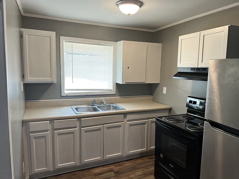 390 Cowan St #394 — Photo 7