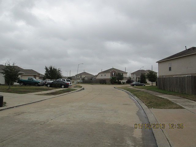 2nd image of 7911 Crescent Village Ln