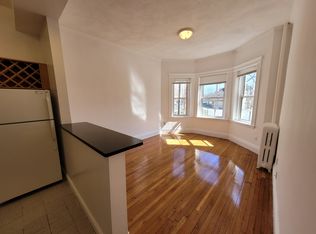 100 Queensberry St APT 1, Boston, MA 02215