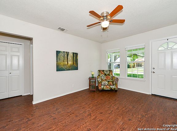 4th image of 3243 Lasses Blvd