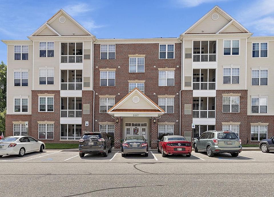 1st image of 307 Tiree Ct Unit 403
