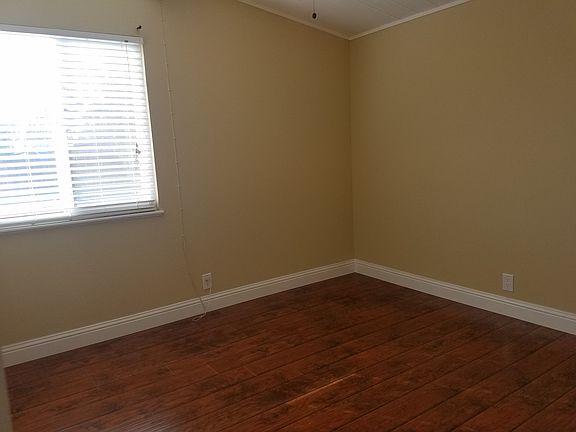 2nd image of 3838 N Stanislaus St