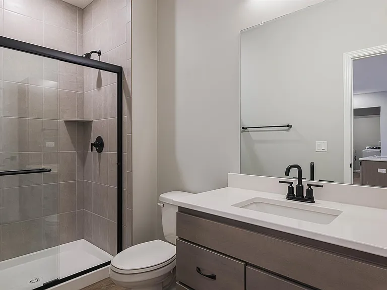 The Creek Apartments — Photo 38