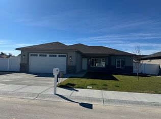 1426 Zephlyn St, Twin Falls, ID 83301