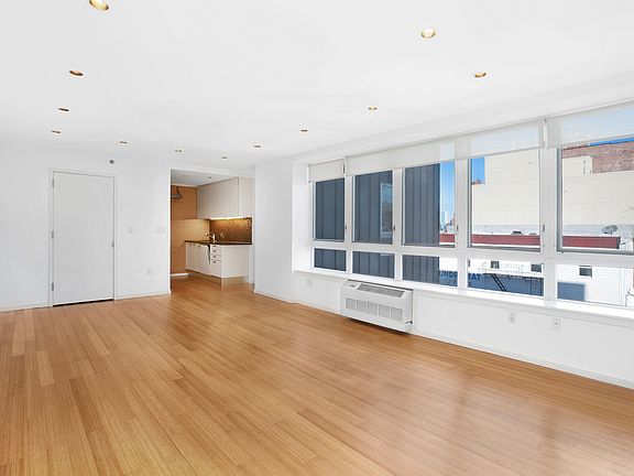 4th image of 276 13th St APT 4B