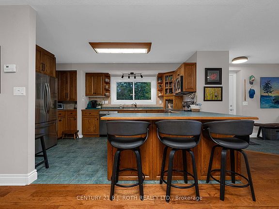 4th image of 31 Oconnell Ln