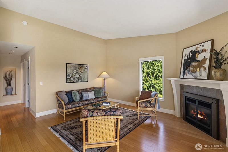 3rd image of 26435 Pennsylvania Avenue NE #54