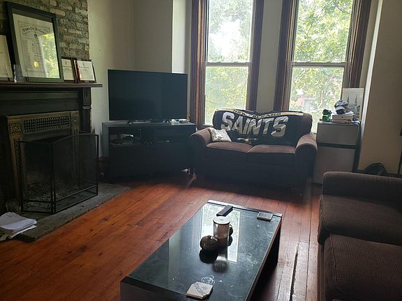 3rd image of 1107 W Wrightwood Ave #2