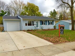 2005 Prairie Rd, Madison, WI 53711