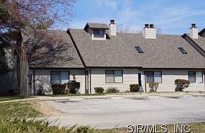 1st image of 826 White Oak Dr APT 2