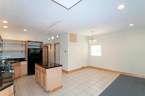3rd image of 2305 Madison Ave