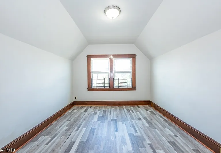 103 Knapp Ave #2 — Photo 20