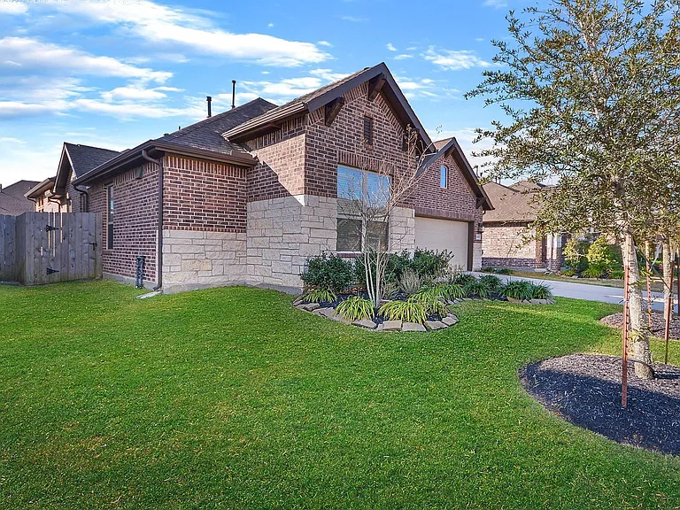 14626 Moccasin Ridge Dr — Photo 3