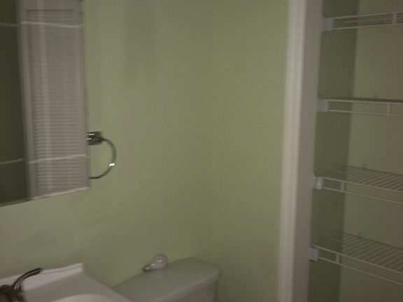 5th image of 606 Klotter Ave