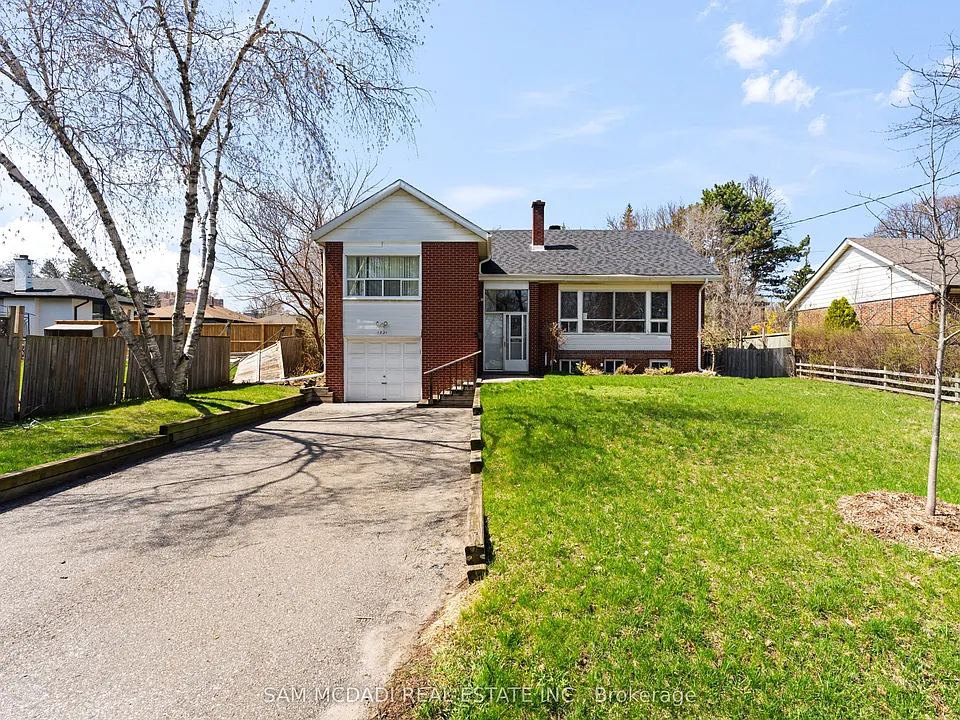 1821 Christopher Rd