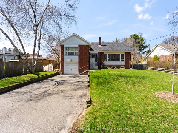 1821 Christopher Rd, Mississauga, ON L5J 2K7
