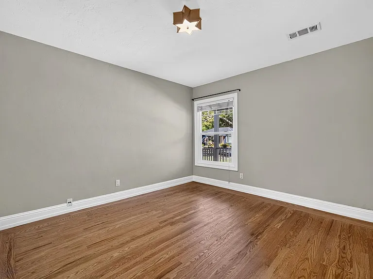 2907 Eccleston Ave — Photo 23