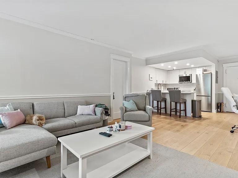 145 Pinckney St #323 — Photo 4