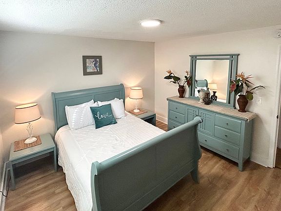3rd image of 109 F St #109