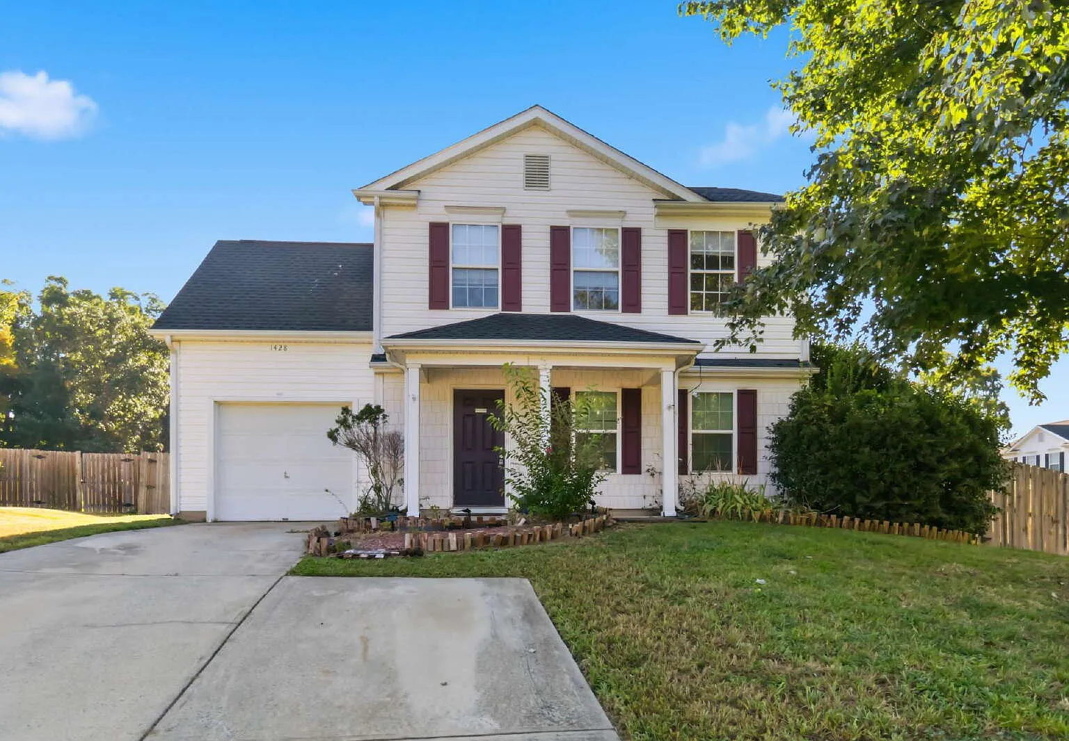 3 bed, 2.5 bath, 1569 sqft, $1,800 — Photo 1