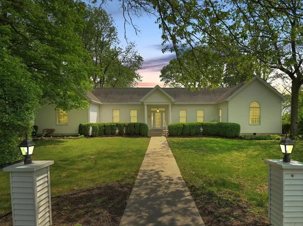2445 E County Road 875 N, Newman, IL 61942