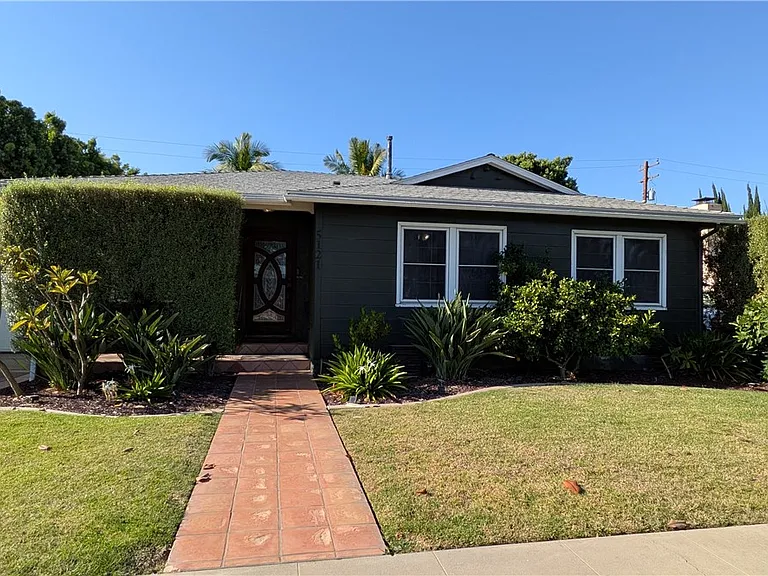 5121 E Patterson St — Photo 1