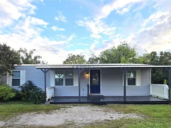 3301 Medulla Rd, Plant City, FL 33566