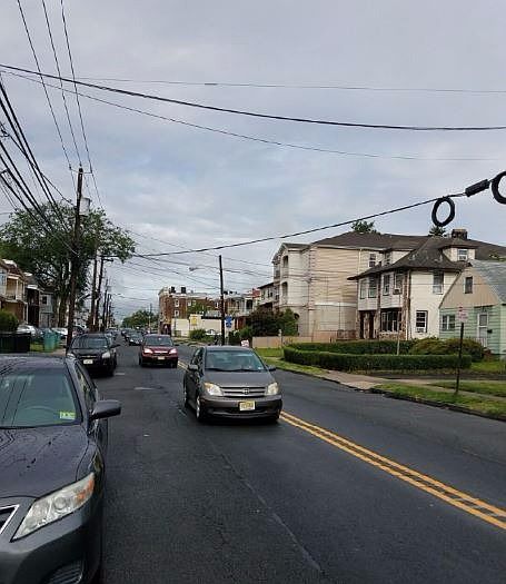 Exterior Neighborhood (street photo)