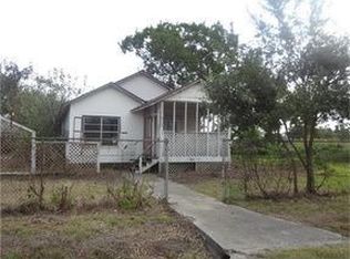 831 6th St, San Leon, TX 77539