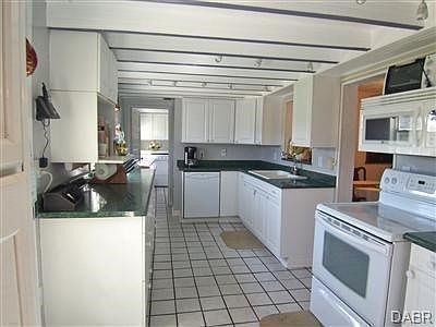 2nd image of 4470 N Hyland Ave