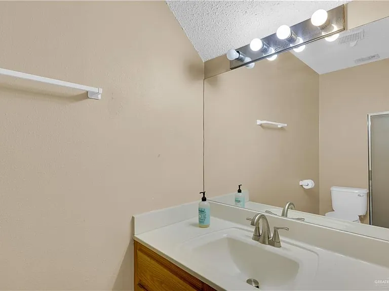3000 Ashley Pl #1 — Photo 7