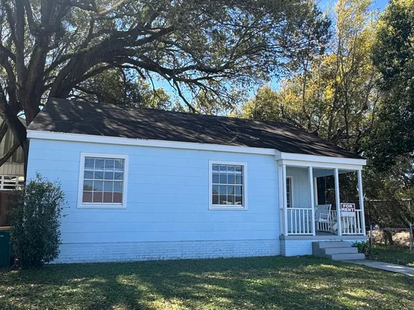 1391 Brister Pl, Biloxi, MS 39530