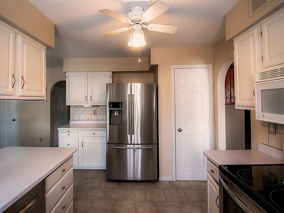 4th image of 541 Canterbury Dr