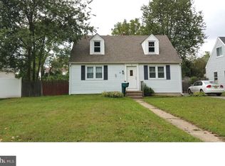 7 Whitman Ave, Stratford, NJ 08084