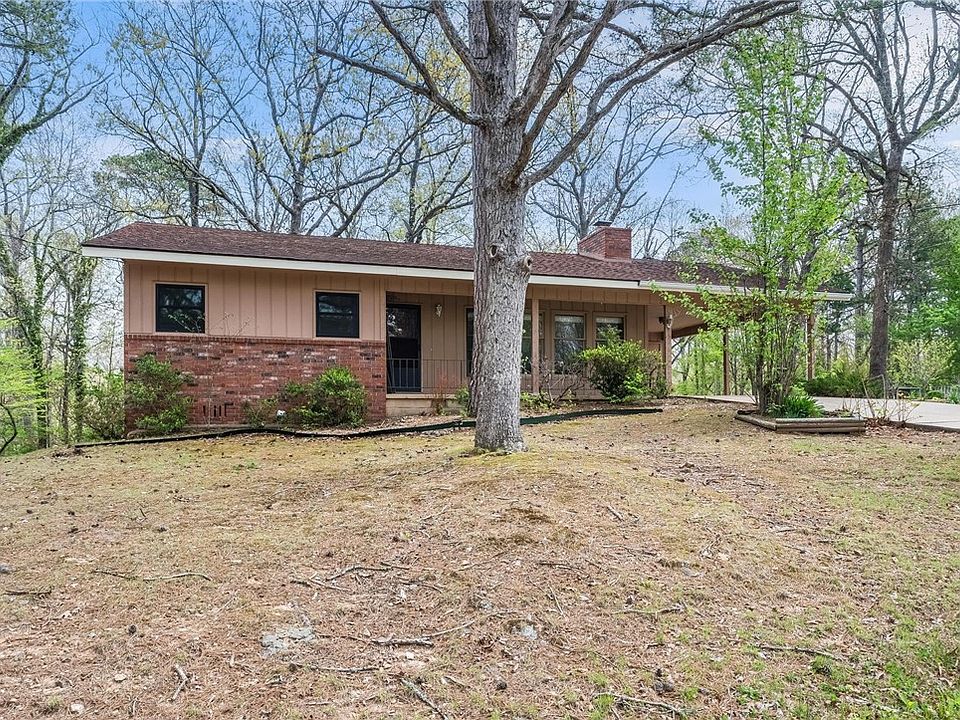 1st image of 6 Tibberton Circle Dr
