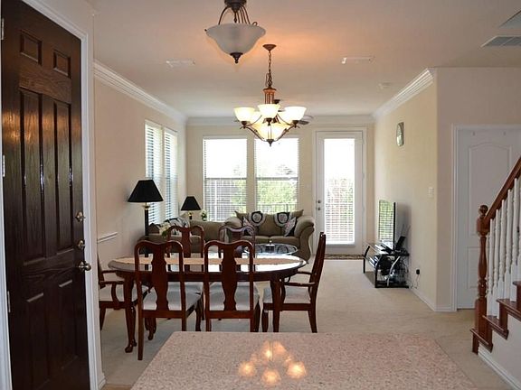 3rd image of 105 Sonoma Creek Ln